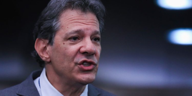 apos-derrubada-do-iof,-haddad-vai-levar-alternativas-para-lula