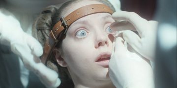 como-‘a-meia-irma-feia’-transforma-‘cinderela’-em-otima-(e-repulsiva)-historia-de-terror