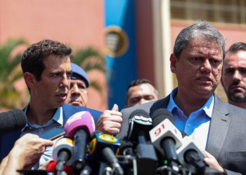 gestao-tarcisio-restringe-atribuicao-de-aulas-a-professoras-que-tiraram-licenca-maternidade