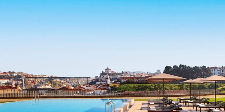 novo-hotel-de-luxo-no-porto-une-vinho,-arte-e-sofisticacao