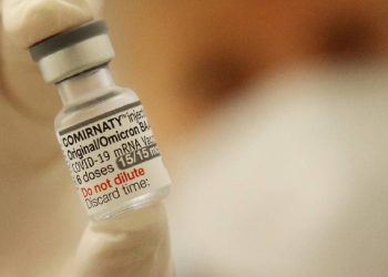 vacina-da-covid-19-pode-potencializar-tratamento-de-cancer-e-aumentar-sobrevida,-sugere-estudo