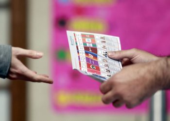 “tchau,-roubo-de-cedulas”:-direita-vence-primeira-eleicao-na-argentina-com-novo-sistema