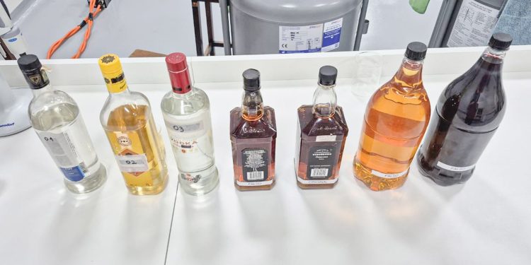 casos-confirmados-de-intoxicacao-por-metanol-chegam-a-59-no-pais