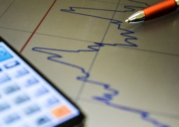mercado-volta-a-reduzir-estimativa-de-inflacao-em-2025-para-4,55%