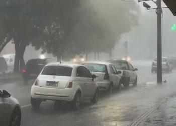 ciclone-causa-danos-em-dez-municipios-gauchos-e-200-mil-ficam-sem-luz