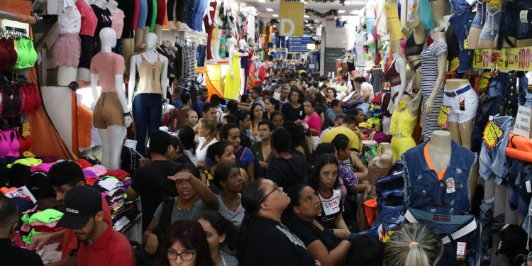 vendas-do-comercio-varejista-acumulam-alta-de-1,5%-em-2025