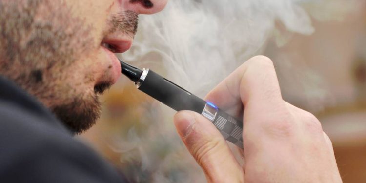 mesmo-proibido,-uso-do-cigarro-eletronico-cresce-600%-no-brasil