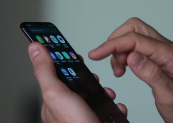 policia-civil-do-rj-vai-devolver-1.600-celulares-recuperados-aos-donos