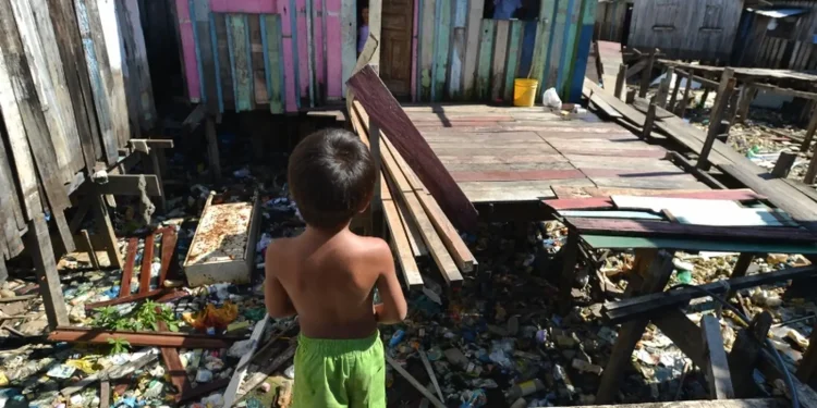 mais-de-400-milhoes-de-criancas-estao-na-pobreza-em-todo-o-mundo