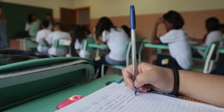 fim-do-ano-letivo-intensifica-ansiedade-entre-estudantes,-aponta-especialista
