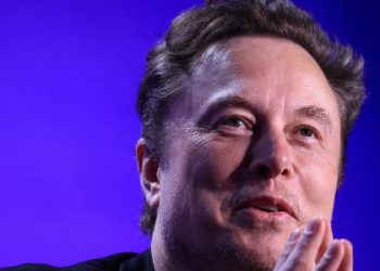 ia-de-musk-alucina-e-faz-dono-ganhar-ate-de-jesus-cristo-em-comparacoes