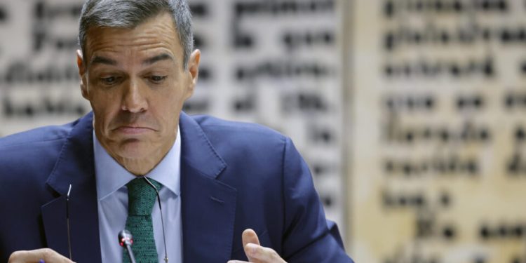 espanha:-milhares-vao-as-ruas-apos-escandalo-de-corrupcao-de-governo-socialista