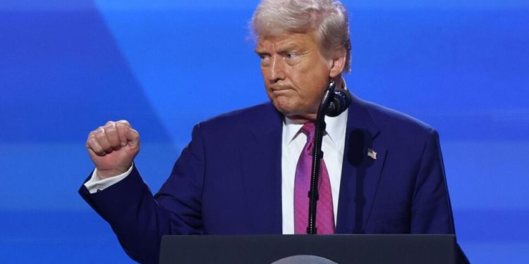 trump-assina-memorando-para-suspender-entrada-de-19-nacionalidades-nos-eua