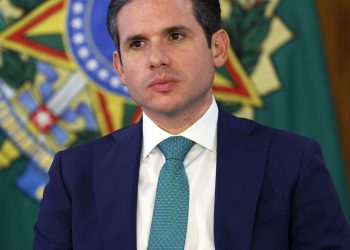 hugo-motta:-decisao-de-gilmar-mendes-e-fruto-da-polarizacao-politica