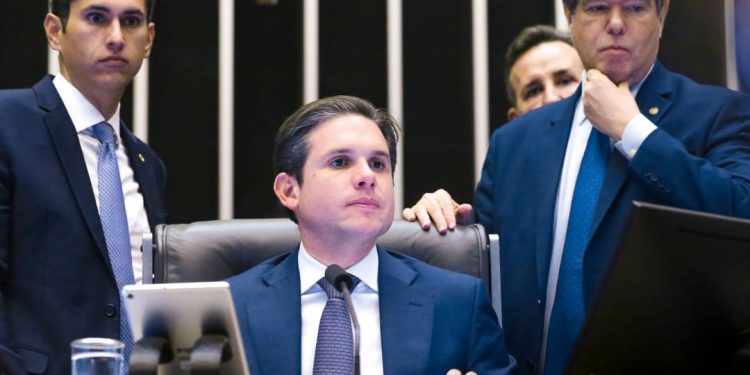 camara-pode-votar-projeto-da-dosimetria-de-penas-de-condenados-pelo-golpe