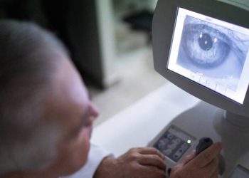 israel-realiza-primeiro-transplante-de-cornea-feita-com-impressora-3d