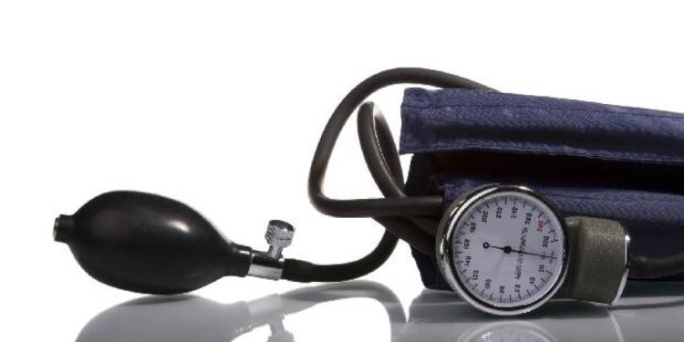 medir-a-pressao-em-casa:-um-gesto-simples-que-salva-vidas