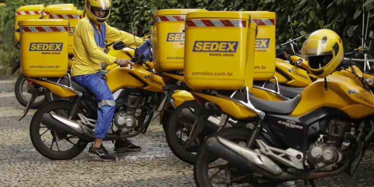 tesouro-aprova-emprestimo-de-r$-12-bi-para-reestruturacao-dos-correios