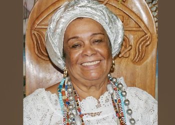 morre-mae-carmen,-lider-do-terreiro-do-gantois-em-salvador