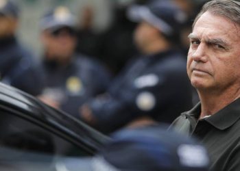 defesa-de-bolsonaro-faz-novo-pedido-de-prisao-domiciliar-e-cita-estado-de-saude