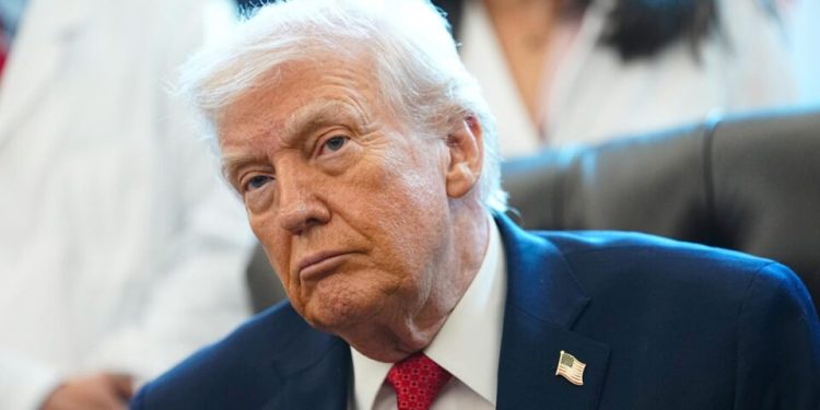 trump-ameaca-intervencao-no-ira-caso-o-pais-mate-“manifestantes-pacificos”