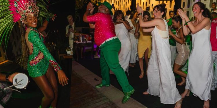 emiliano-deixa gringos-hipnotizados-com-a-bateria-da-mangueira 