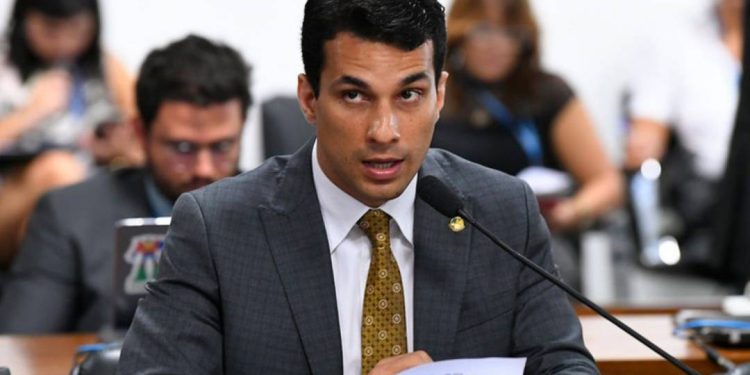 senador-apresenta-pedido-de-missao-oficial-no-primeiro-dia-util-de-2026