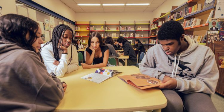 professores-negros-aumentam-sucesso-escolar-e-profissional-de-estudantes-negros