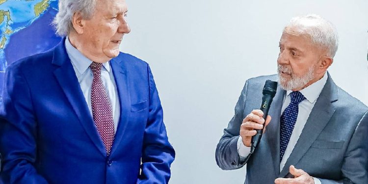lewandowski-avisa-auxiliares-que-pretende-deixar-ministerio-nesta-semana