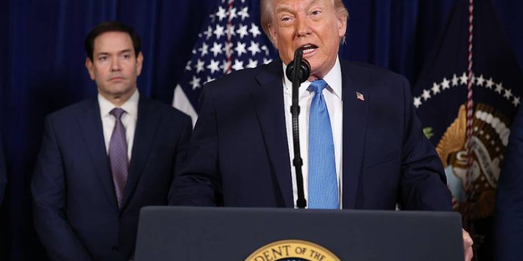 eua-reduzem-vacinacao-infantil-e-especialistas-alertam-para-risco-de-retorno-de-doencas