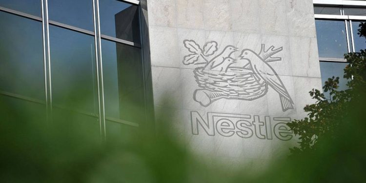 nestle-recolhe-formulas-infantis-apos-identificar-toxina-associada-a-disturbios-digestivos