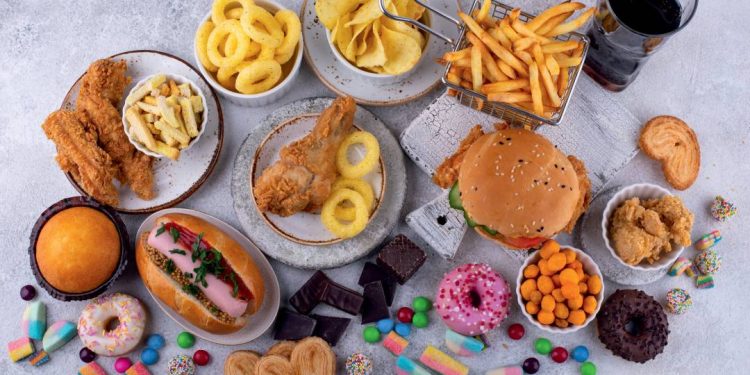 os-alimentos-que-devem-dominar-a-dieta-nos-eua,-segundo-nova-diretriz