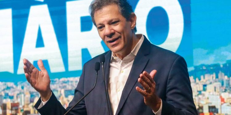 haddad-mira-‘pouso-suave’-em-sua-saida-da-fazenda
