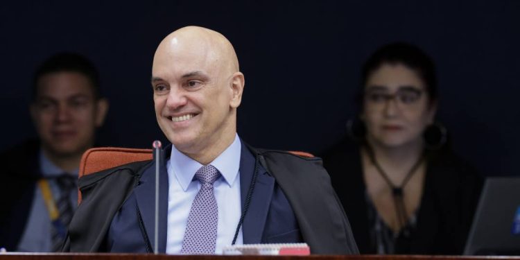 com-fachin-em-recesso,-moraes-assume-presidencia-do-stf