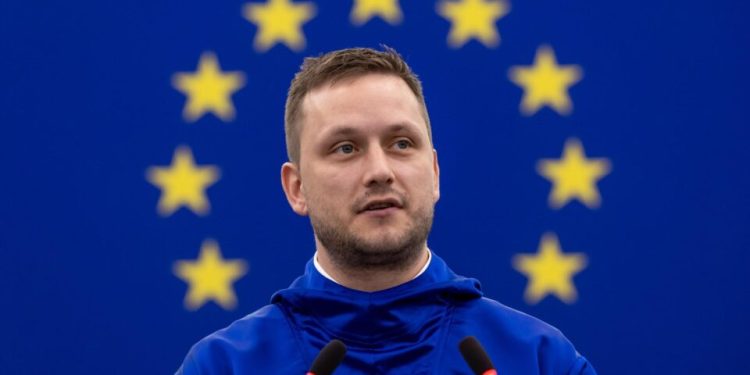 premie-da-groenlandia-volta-a-rejeitar-anexacao-dos-eua:-“escolhemos-a-dinamarca”