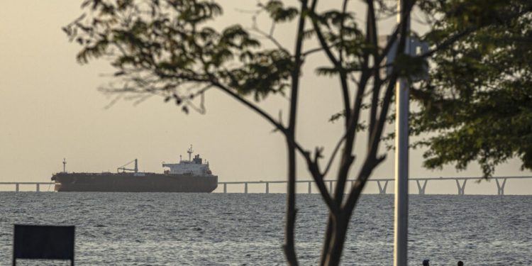 eua-fazem-apreensao-do-sexto-petroleiro-sancionado-perto-da-venezuela