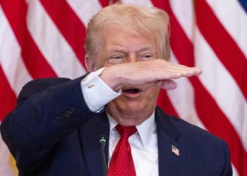trump-diz-que-pode-aplicar-tarifas-contra-paises-contrarios-ao-seu-plano-de-anexar-groenlandia