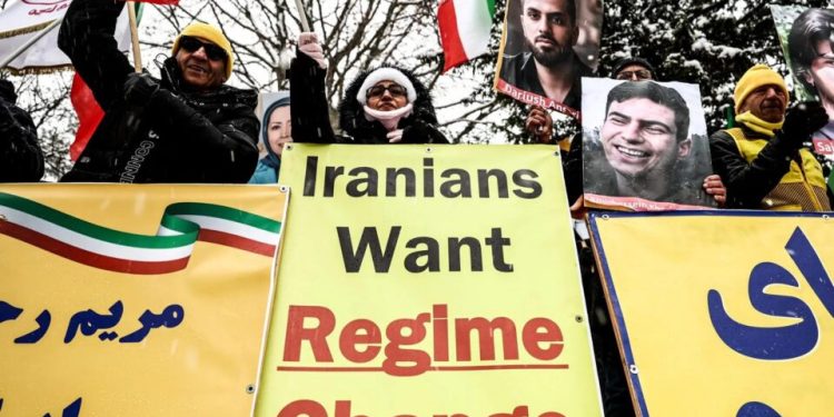 regime-do-ira-exige-ate-us$-7-mil-para-liberar-corpos-de-manifestantes-mortos-em-protestos