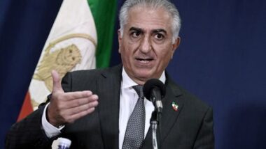 principe-herdeiro-do-ira-afirma-que-protestos-derrubarao-regime-e-busca-apoio-global