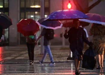 sp:-chegada-de-frente-fria-amplia-nivel-de-alerta-da-defesa-civil