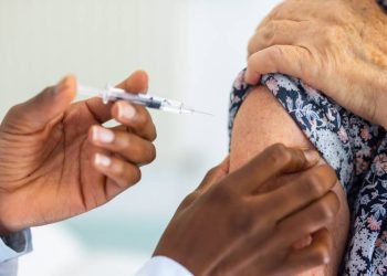 dengue:-vacina-nacional-de-dose-unica-comeca-a-ser-aplicada-em-tres-cidades-do-brasil