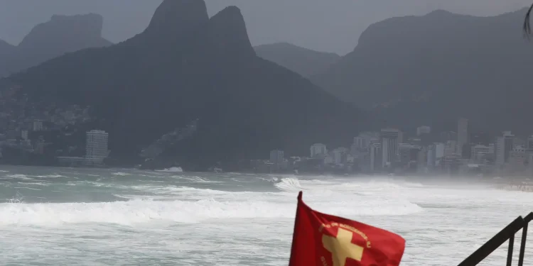 chuva-forte-atinge-o-rio-de-janeiro-desde-a-noite-desta-segunda-feira