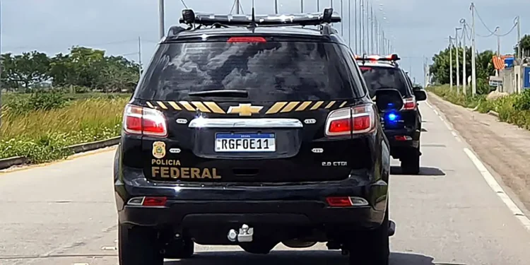 pf-realiza-operacao-para-combater-trafico-de-cocaina-do-pcc