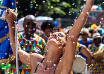 afinal,-o-carnaval-e-feriado,-dia-comum-ou-ponto-facultativo-no-rio?
