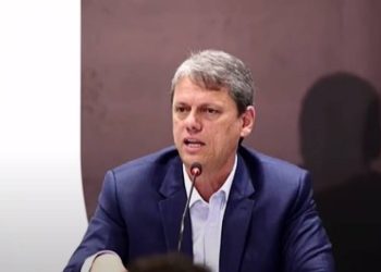 a-conversa-de-tarcisio-com-ministro-de-lula-momentos-antes-da-visita-a-bolsonaro