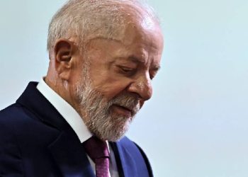 lula-realiza-exames-para-cirurgia-de-catarata;-entenda-o-quadro-e-tratamento