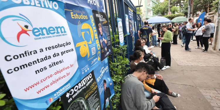 certificacao-do-ensino-medio-com-nota-do-enem-ja-pode-ser-solicitada