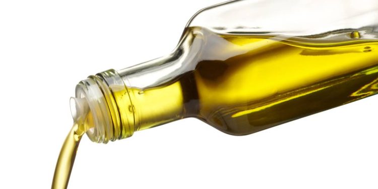 anvisa-determina-recolhimento-de-azeite-de-oliva-e-po-para-confeitaria;-veja-marcas-e-lotes