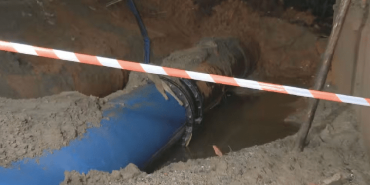 rompimento-de-adutora-em-xerem-afeta-abastecimento-de-agua-no-rio