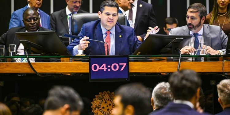 a-cautela-de-alcolumbre-para-decidir-sobre-a-criacao-da-cpi-do-banco-master